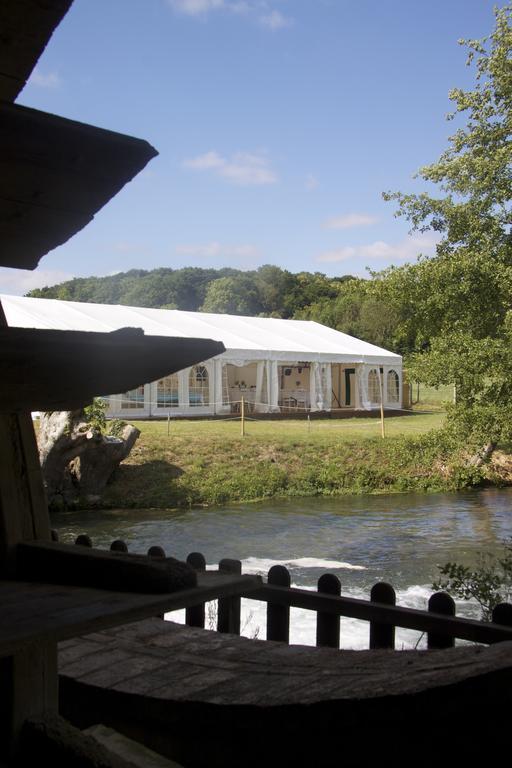 Logis - Hotel & Restaurant Moulin Des Forges Saint-Omer-en-Chaussee Exterior photo