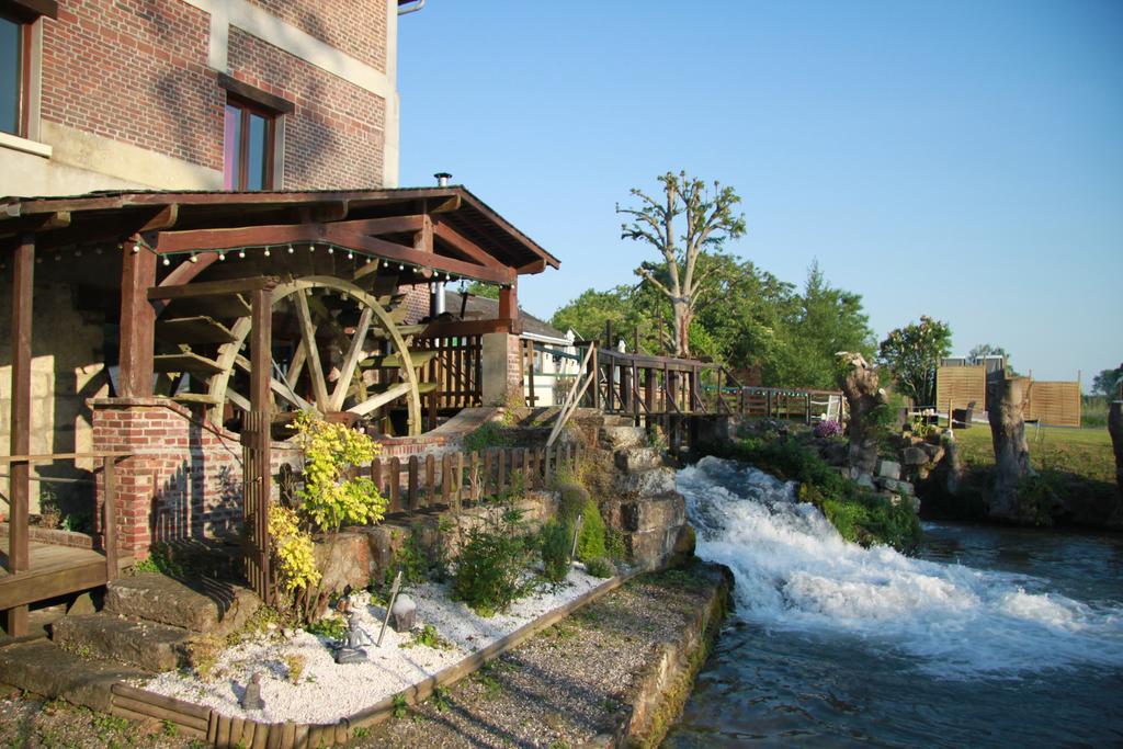 Logis - Hotel & Restaurant Moulin Des Forges Saint-Omer-en-Chaussee Exterior photo